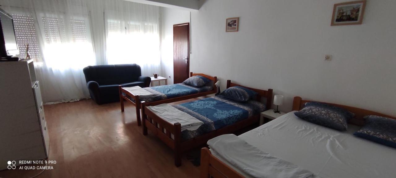 Apartmani Banatski Konak Nagybecskerek Kültér fotó